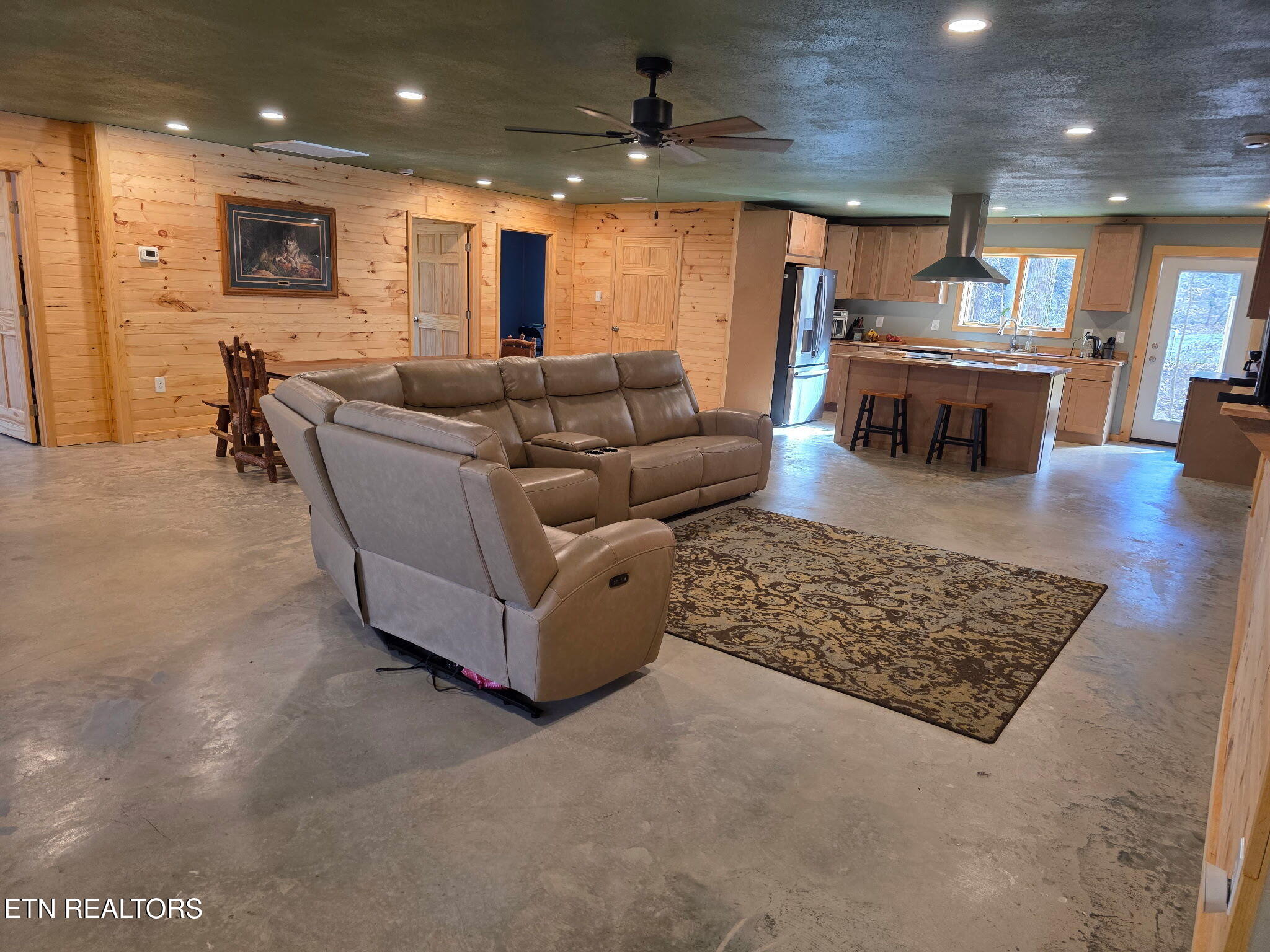 1827 Old Chilhowee Loop Seymour, TN 37865 - Photo 3 of 43 5897420548281515871