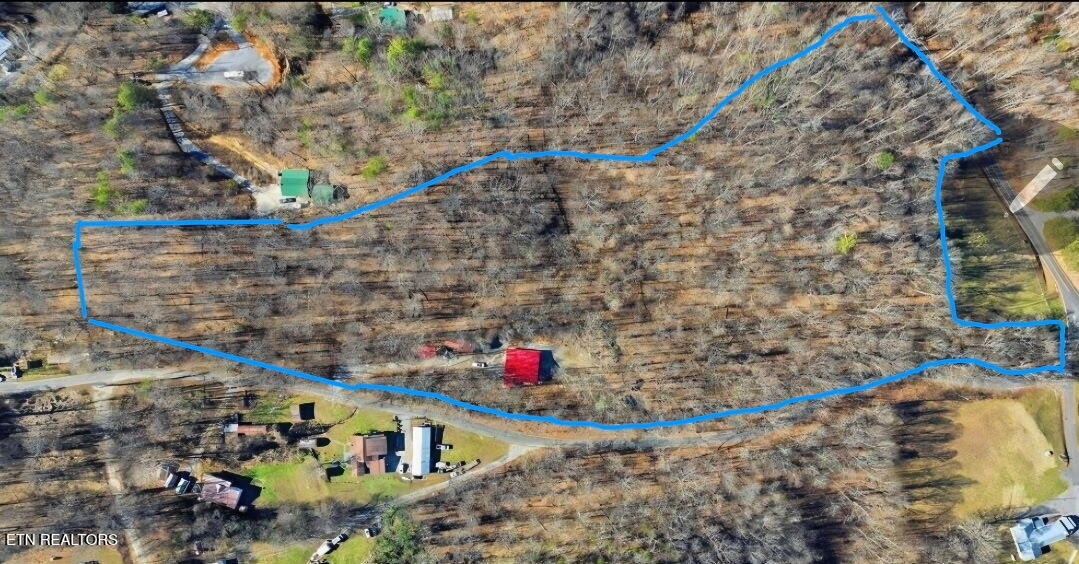 1827 Old Chilhowee Loop Seymour, TN 37865 - Photo 40 of 43 1792626169942598849