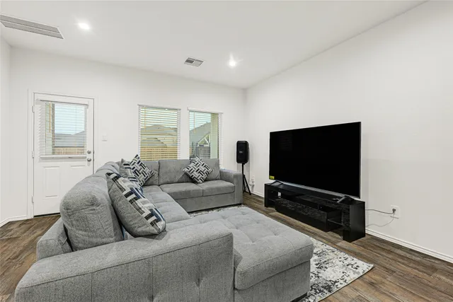 $2,700 | 31203 Heddington Lane, Fulshear, TX 77441