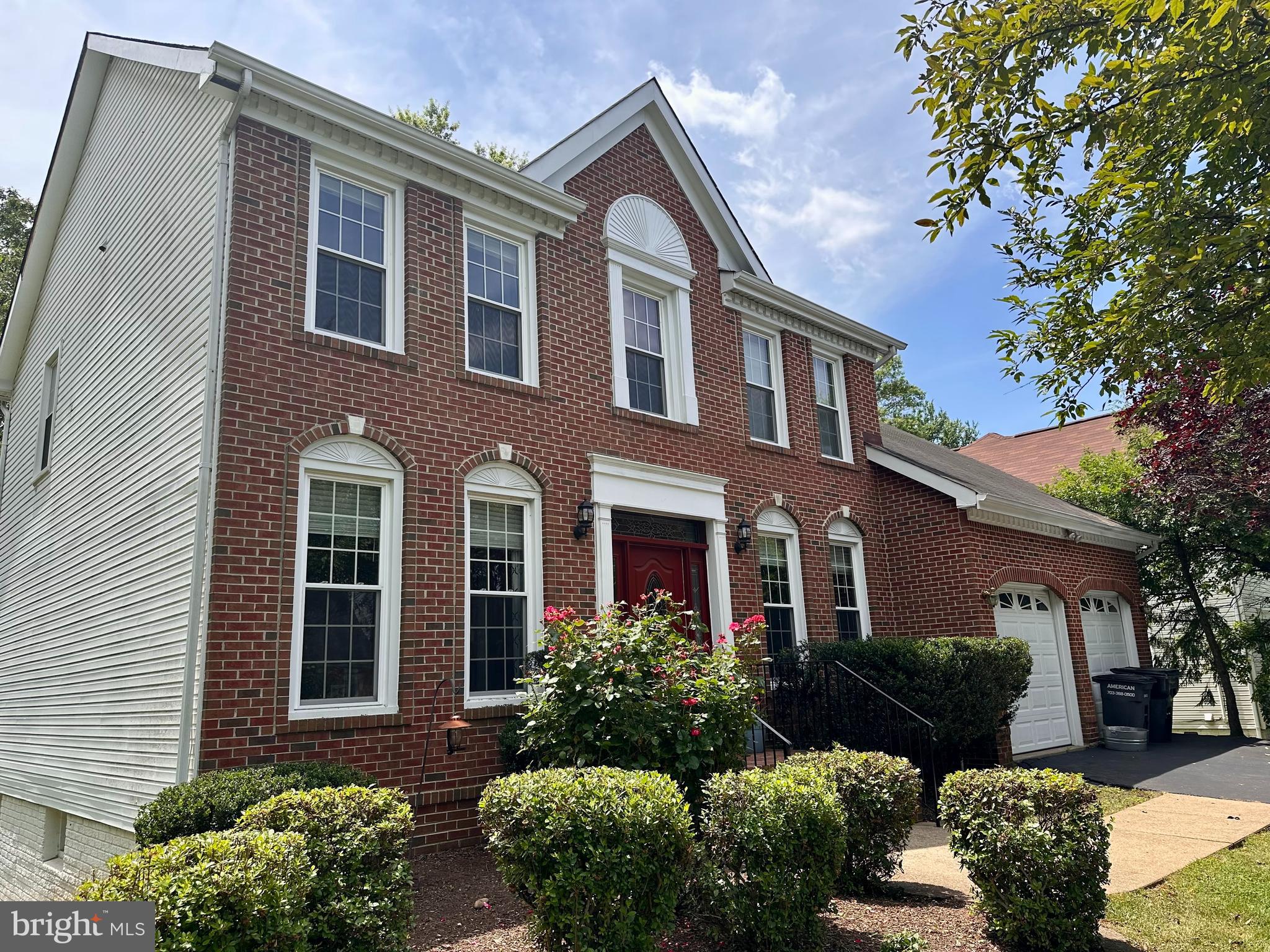 6493 Summerton Way Springfield, VA 22150 - Photo 2 of 38 Gallery Image 2