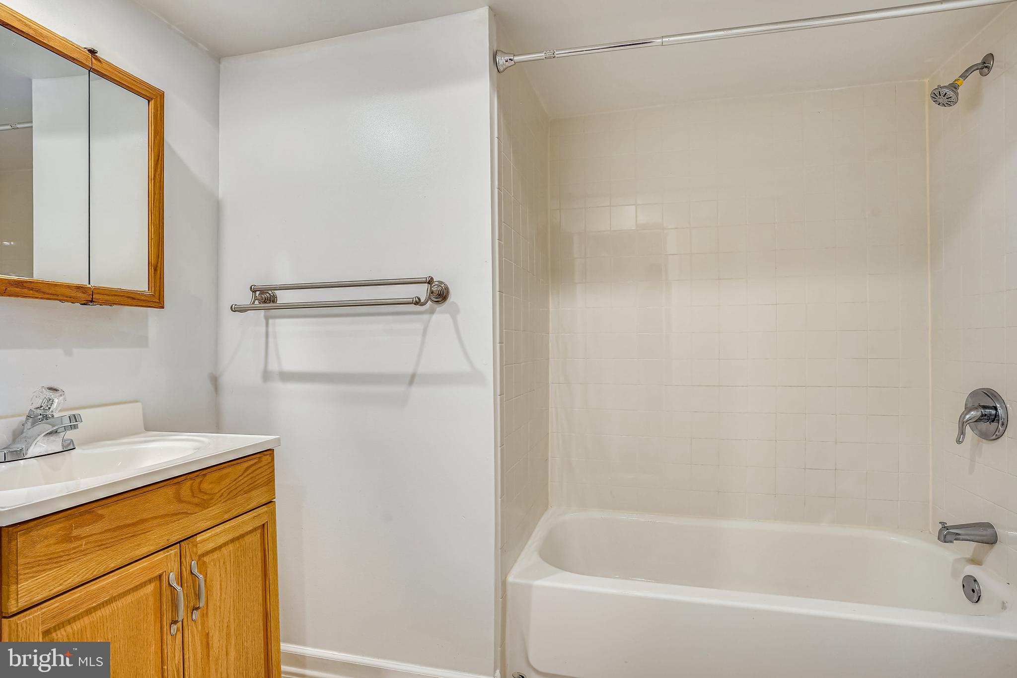 6493 Summerton Way Springfield, VA 22150 - Photo 32 of 38 Gallery Image 32