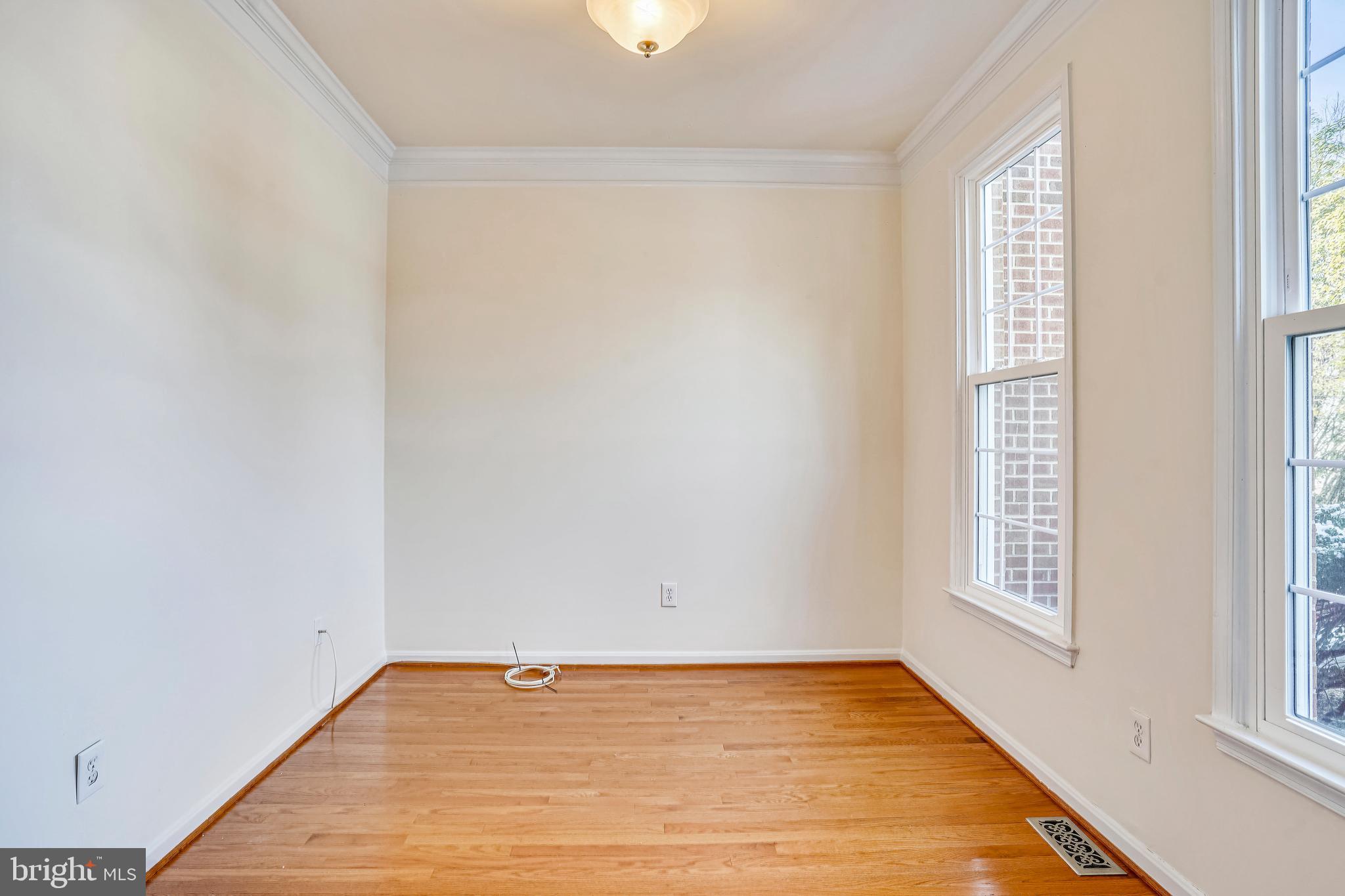 6493 Summerton Way Springfield, VA 22150 - Photo 9 of 38 Gallery Image 9