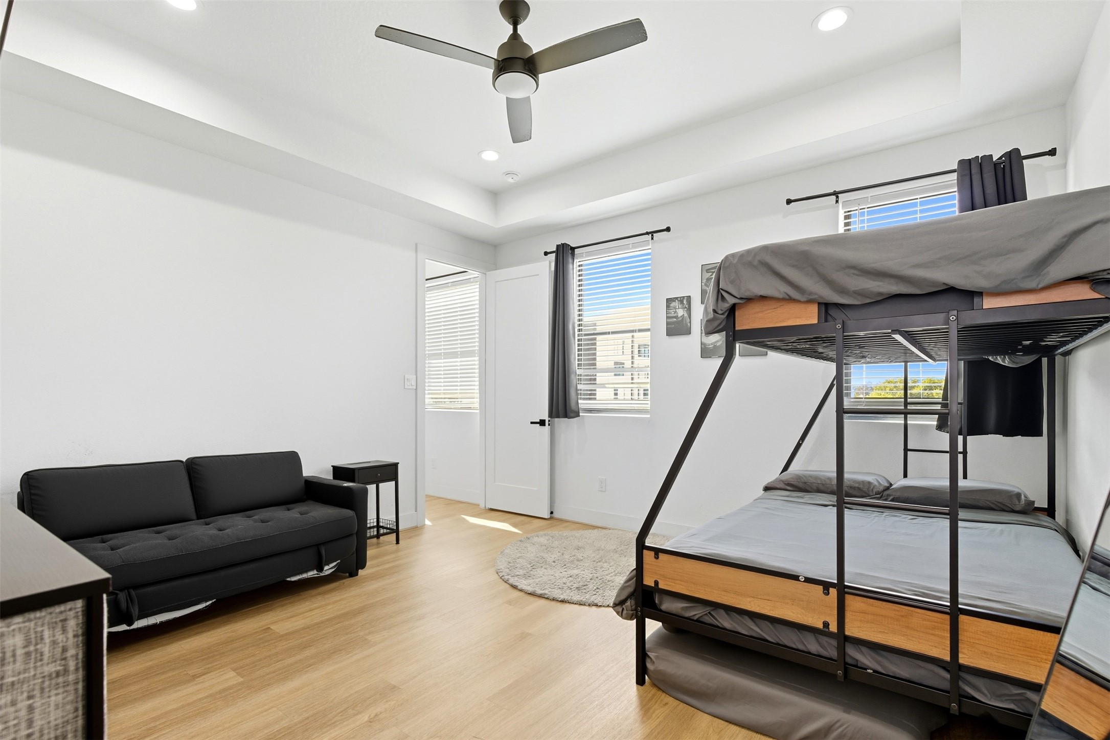 3605 Bremond Street Houston, TX 77004 - Photo 17 of 35 a living room with furniture