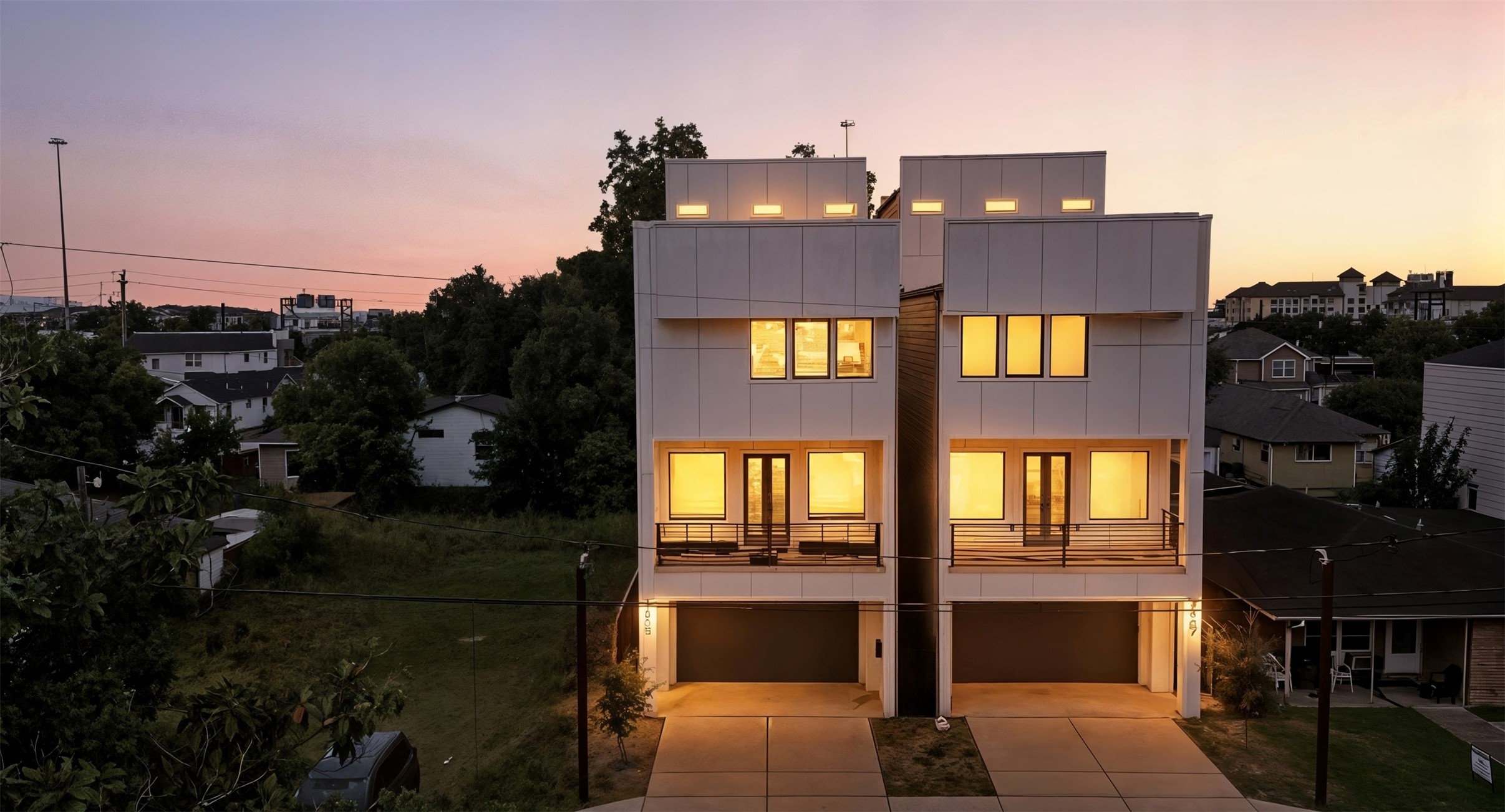 3605 Bremond Street Houston, TX 77004 - Photo 26 of 35 a front view of a house with a yard