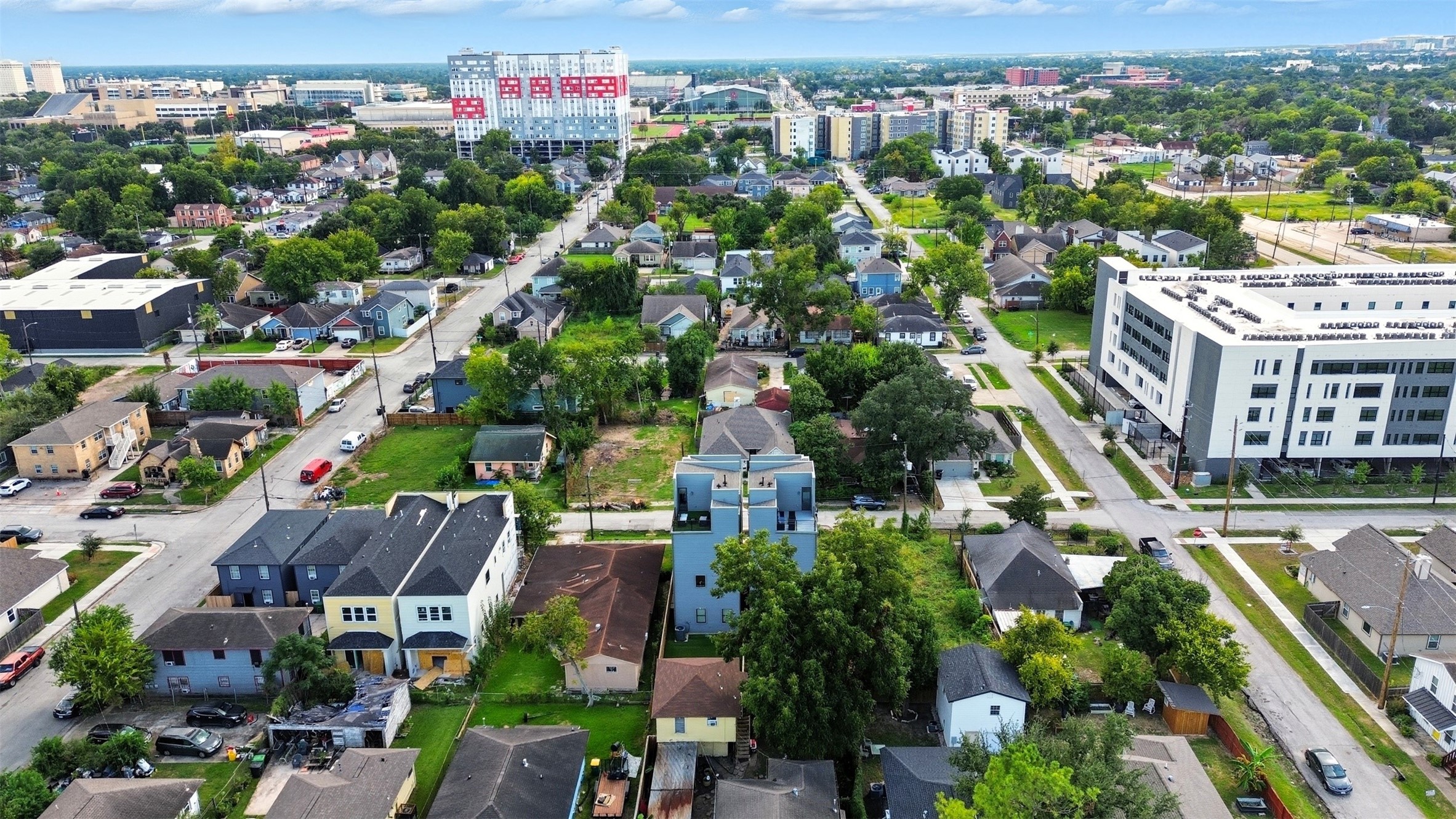 3605 Bremond Street Houston, TX 77004 - Photo 30 of 35 Minuted from University of Houston and Texas Southern University!