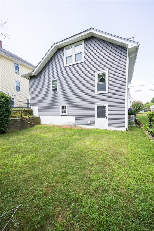 194 Ward Street Woonsocket, RI 02895 - Photo 3 of 24