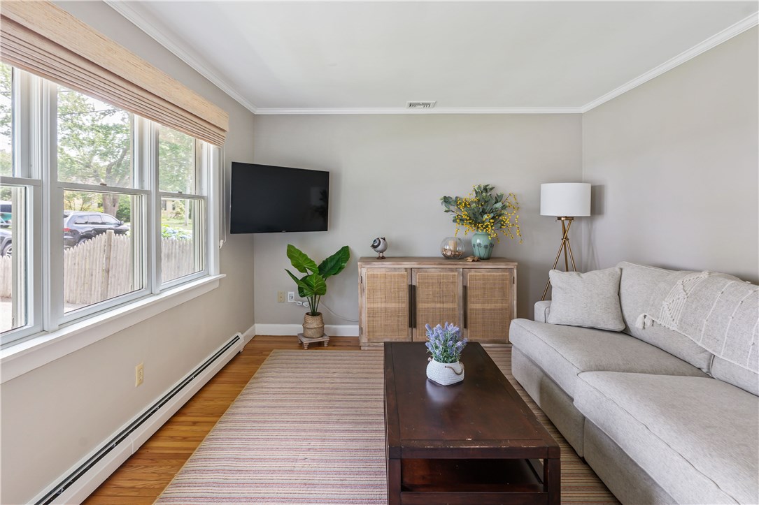 5 O Donnell Road Middletown, RI 02842 - Photo 6 of 25