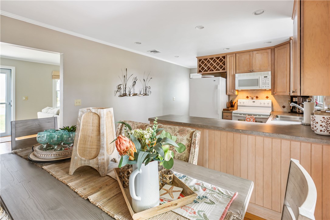 5 O Donnell Road Middletown, RI 02842 - Photo 8 of 25