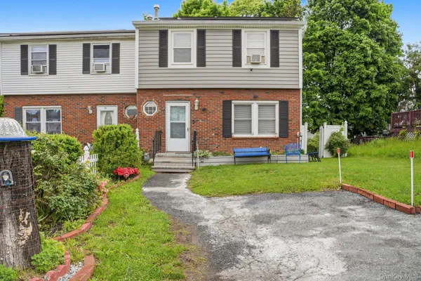 $550,000 | 17 Harbor Hill Court, Beacon, NY 12508