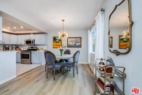 $725,000 | 10707 Camarillo Street, Unit 108, Toluca Lake, CA 91602