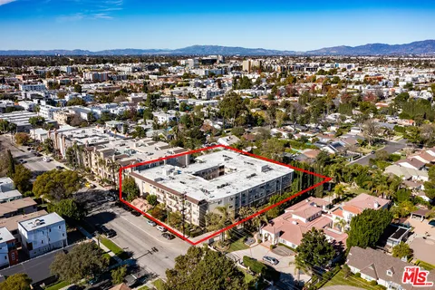 $725,000 | 10707 Camarillo Street, Unit 108, Toluca Lake, CA 91602