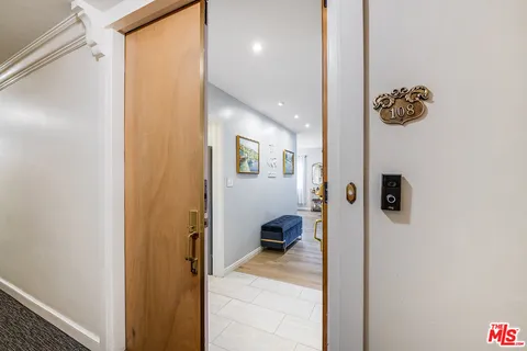 $725,000 | 10707 Camarillo Street, Unit 108, Toluca Lake, CA 91602