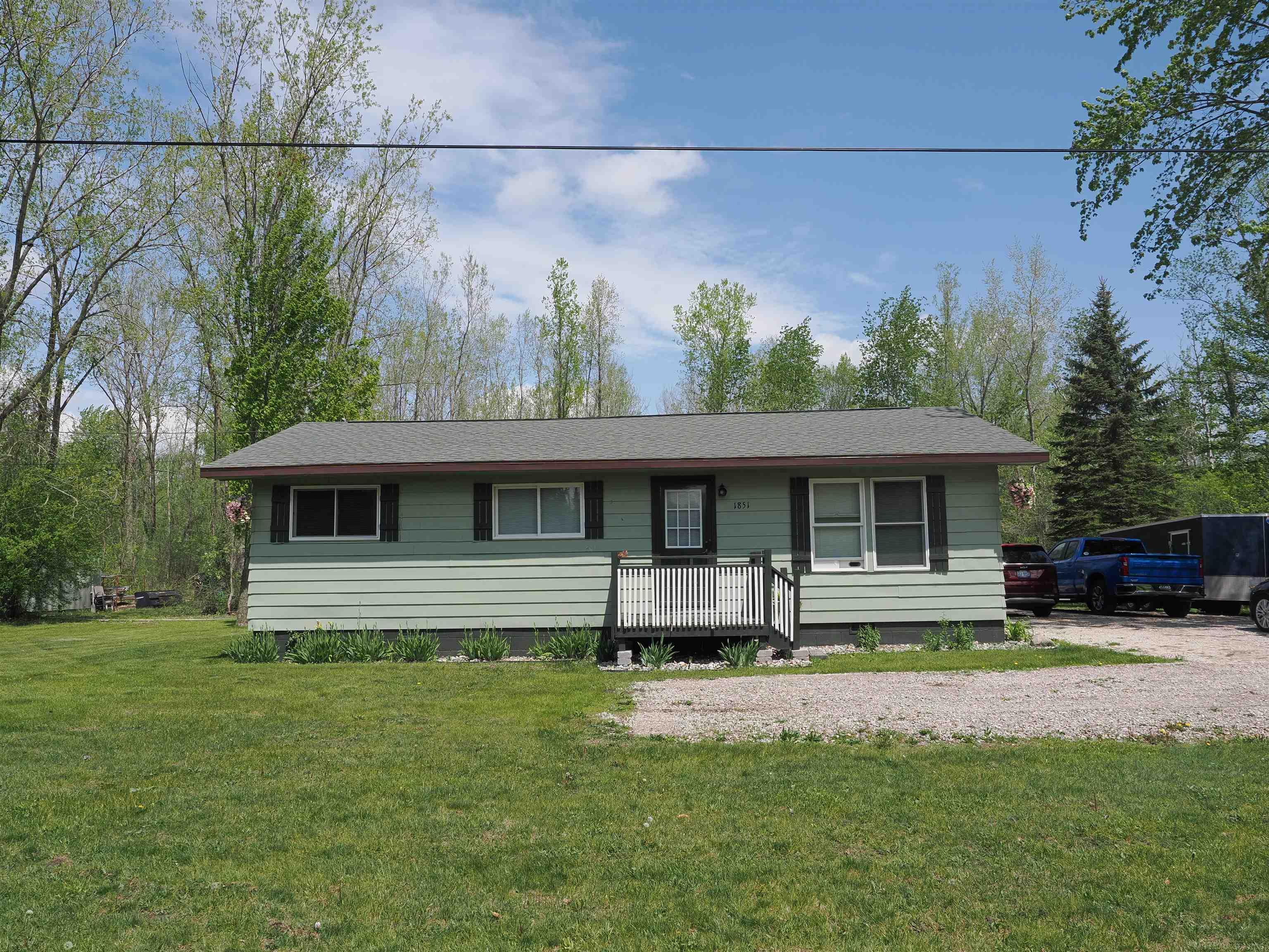 1851 East Erickson Road Pinconning, MI 48650 - Photo 2 of 6
