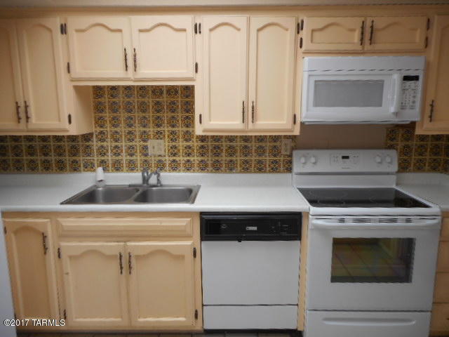 285 South Kolb Road, Unit 21 Tucson, AZ 85710 - Photo 8 of 40