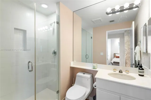 $9,500 | 705 Crandon Boulevard, Unit 405, Key Biscayne, FL 33149