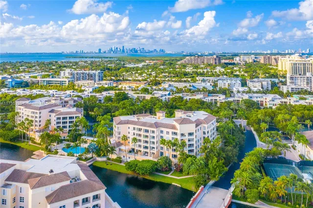 $9,500 | 705 Crandon Boulevard, Unit 405, Key Biscayne, FL 33149