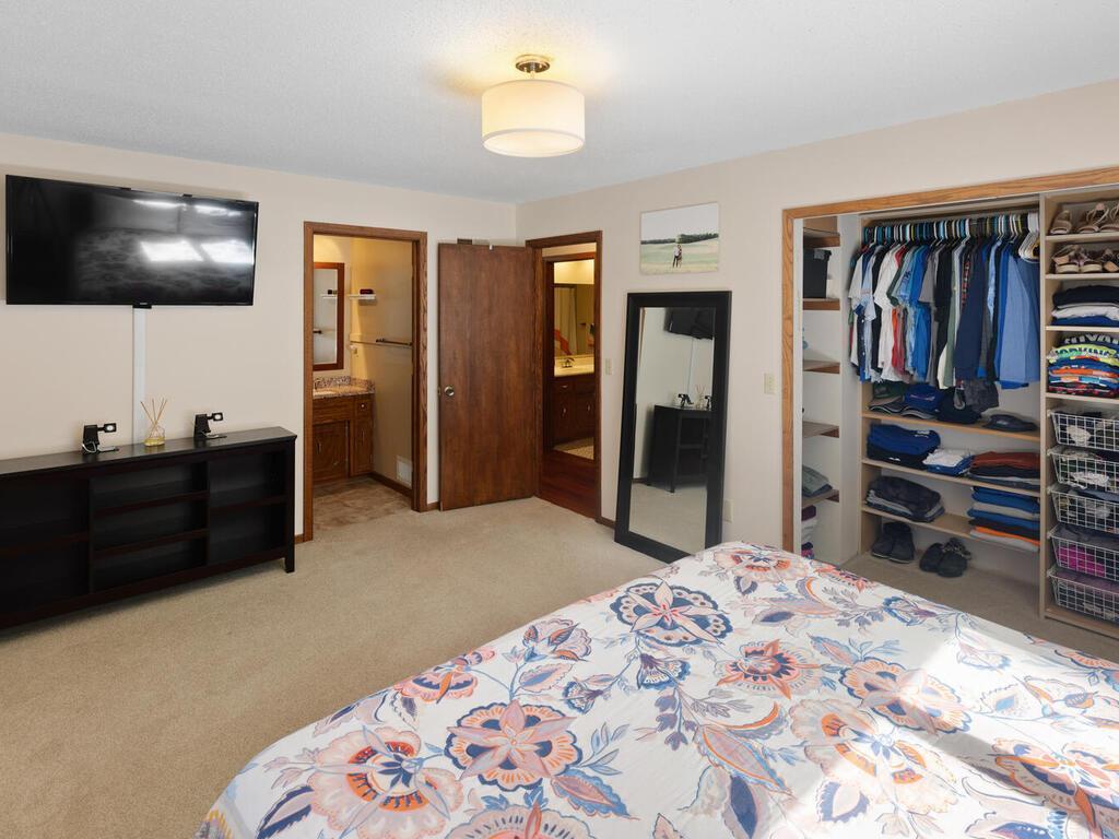4321 Williston Road Minnetonka, MN 55345 - Photo 13 of 30