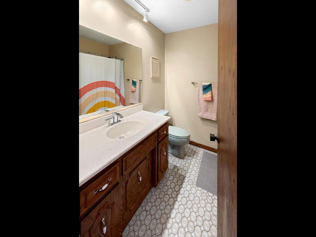 4321 Williston Road Minnetonka, MN 55345 - Photo 10 of 30