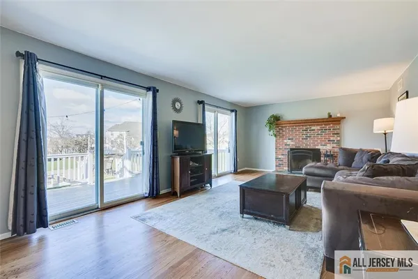 $899,900 | 14 Wexford Drive, Monmouth Junction, NJ 08852