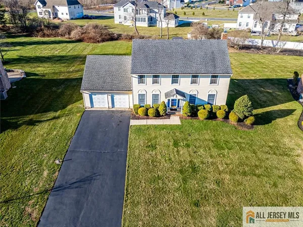 $899,900 | 14 Wexford Drive, Monmouth Junction, NJ 08852