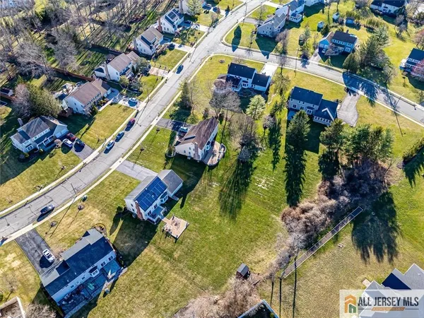 $899,900 | 14 Wexford Drive, Monmouth Junction, NJ 08852
