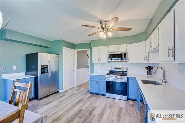$899,900 | 14 Wexford Drive, Monmouth Junction, NJ 08852