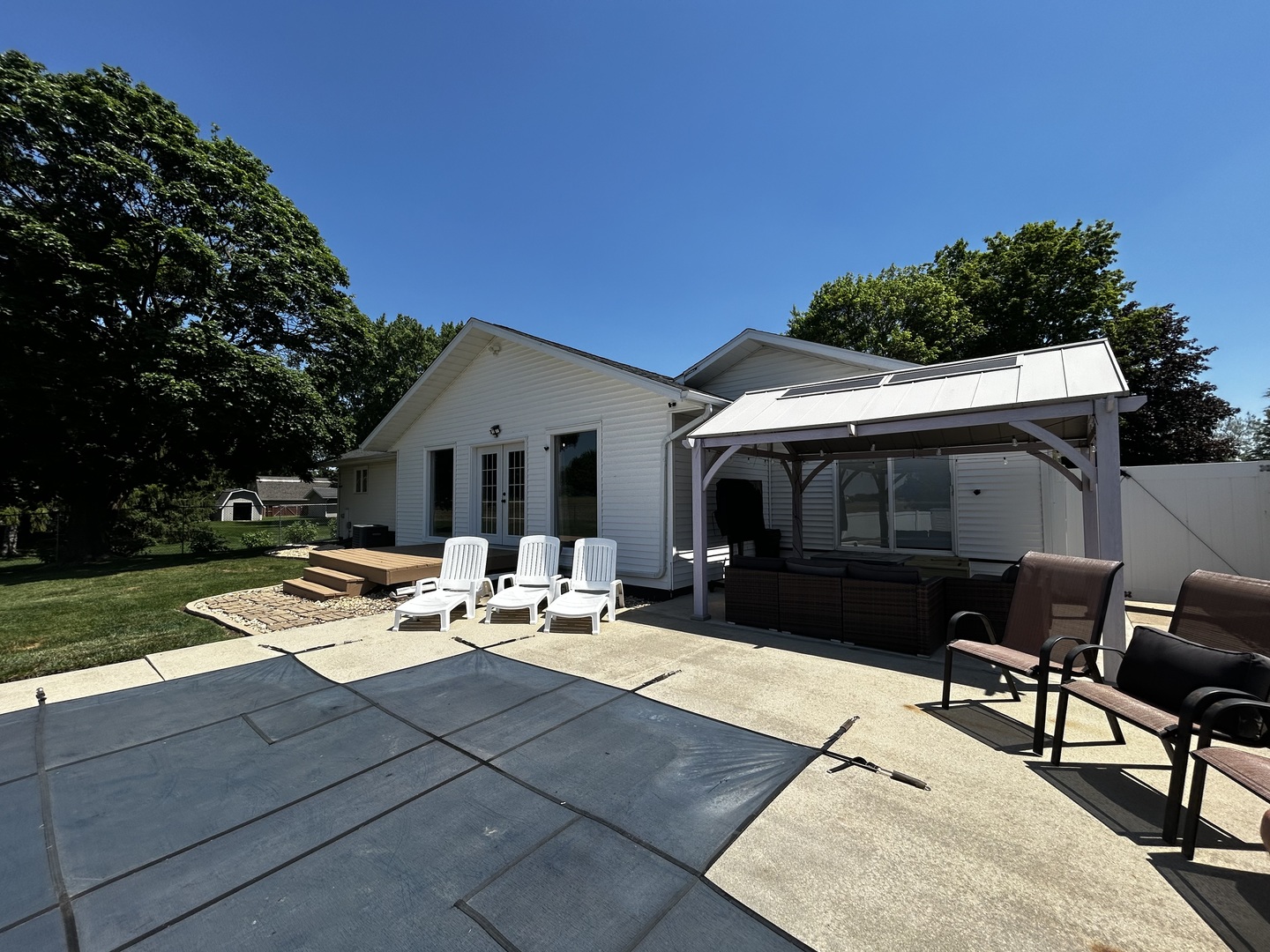 12795 Lawrence Road Sterling, IL 61081 - Photo 6 of 42