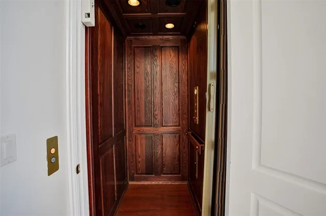 $27,500 | 3061 Northeast 43rd Street, Fort Lauderdale, FL 33308