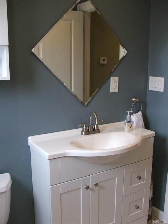 211 Reitman Court Rochester Hills, MI 48307 - Photo 14 of 30