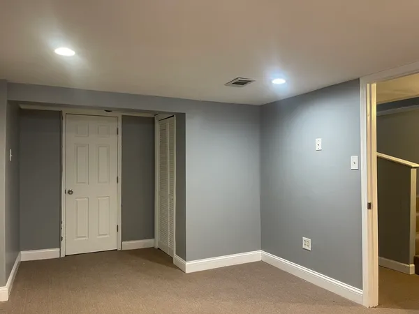 $2,500 | 9463 Niles Center Road, Unit E, Skokie, IL 60076