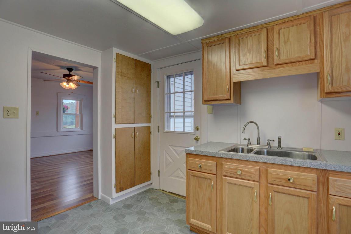 309 Foreman Road Elizabethtown, PA 17022 - Photo 10 of 33