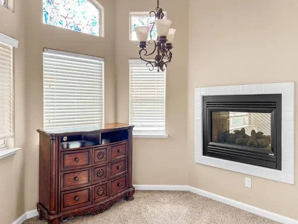 $599,000 | 5811 West Cromwell Avenue, Fresno, CA 93722