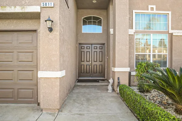 $599,000 | 5811 West Cromwell Avenue, Fresno, CA 93722