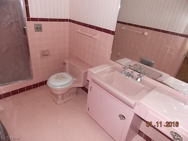 2015 Natona Road Euclid, OH 44117 - Photo 6 of 15