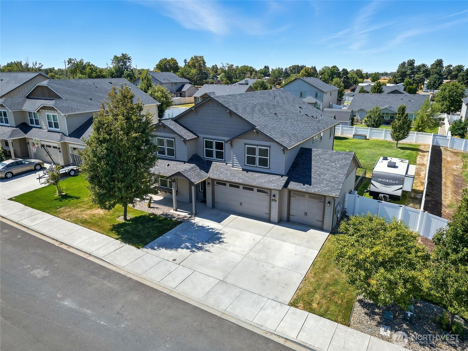 1382 Caprio Loop Walla Walla, WA 99362 - Photo 36 of 36 an aerial view of a house with a garden