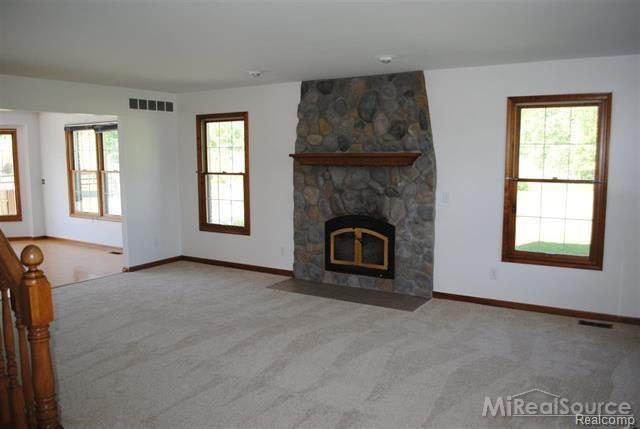6183 Short Cut Road Marine City, MI 48039 - Photo 5 of 32 5.JPG