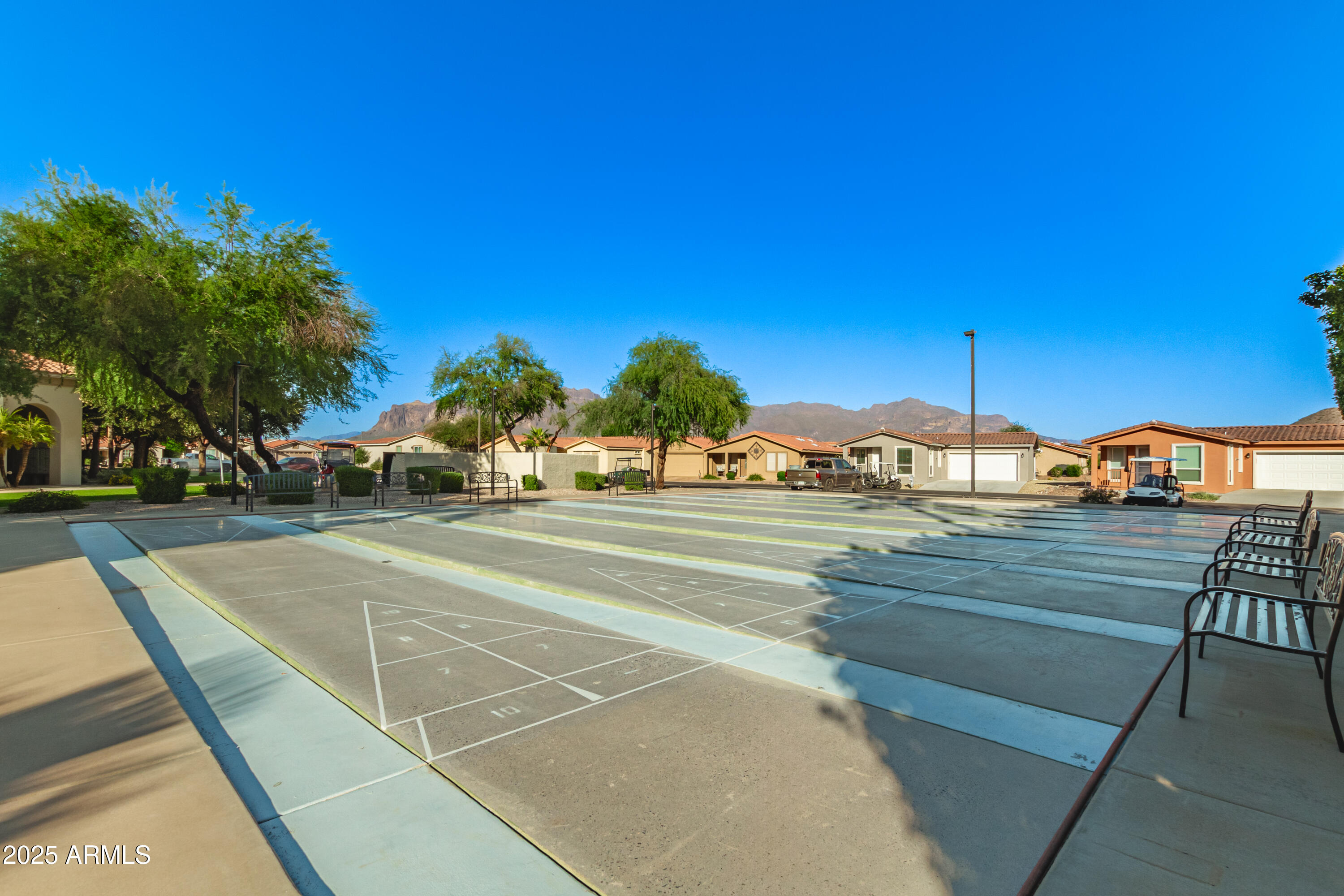 3301 South Goldfield Road, Unit 2090 Apache Junction, AZ 85119 - Photo 26 of 35 a view of a tennis court