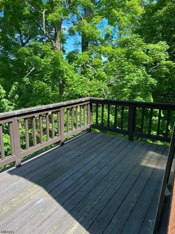 $229,900 | 6 Davos Drive, Unit 8, Vernon, NJ 07462