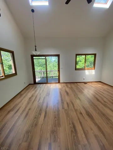 $229,900 | 6 Davos Drive, Unit 8, Vernon, NJ 07462