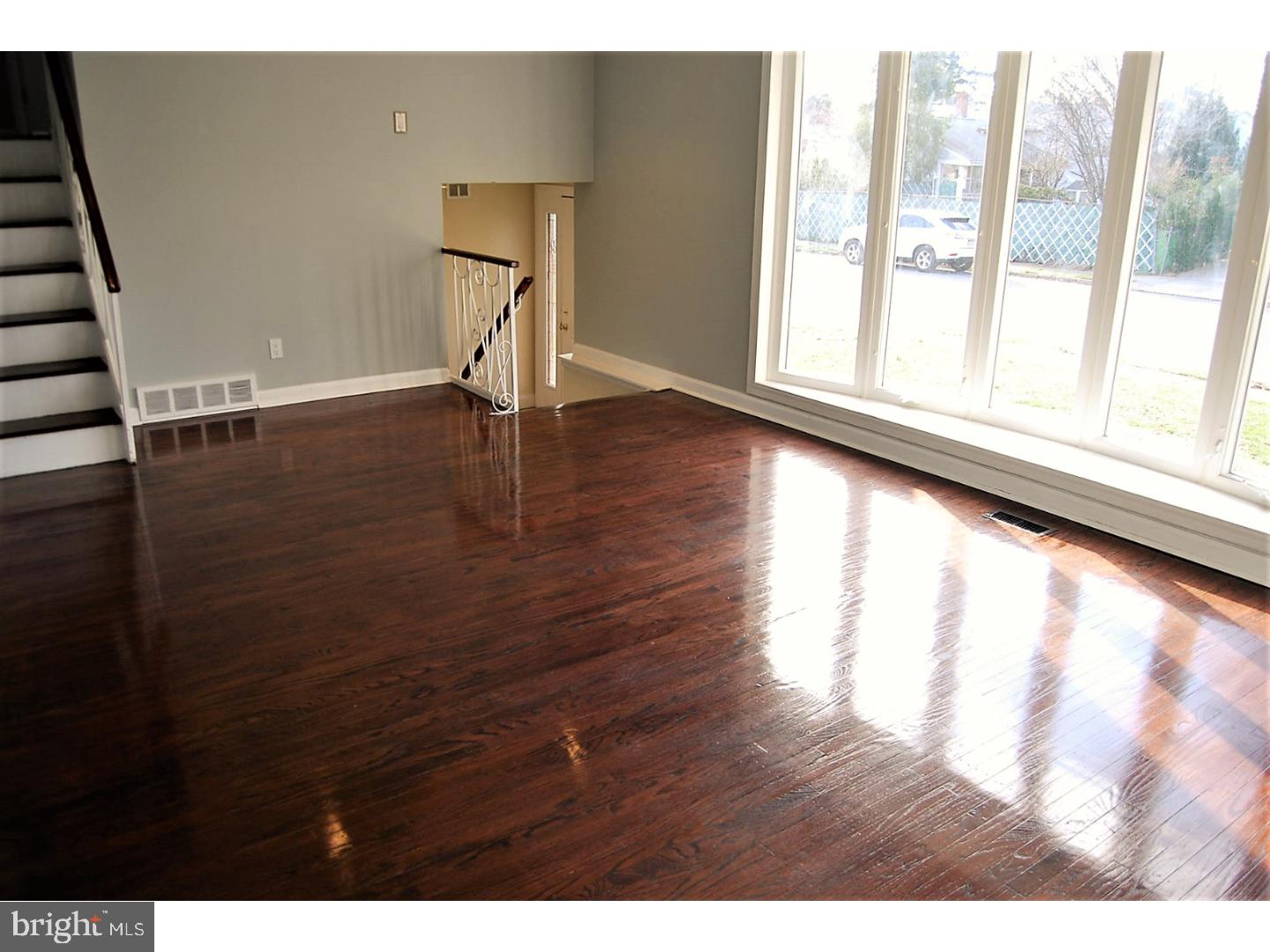 8915 Rising Sun Avenue Philadelphia, PA 19115 - Photo 3 of 24