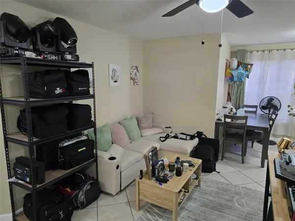 $2,100 | 2846 South University Drive, Unit 4107, Davie, FL 33328