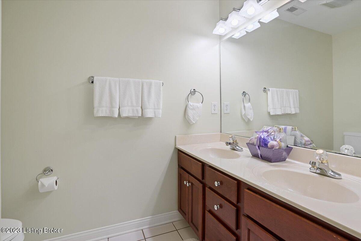 7718 Turtle Run Court Prospect, KY 40059 - Photo 28 of 34 28-7718-29