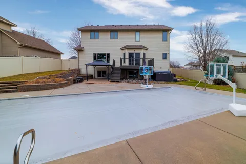 $625,000 | 9807 Almond Avenue North, Brooklyn Park, MN 55443