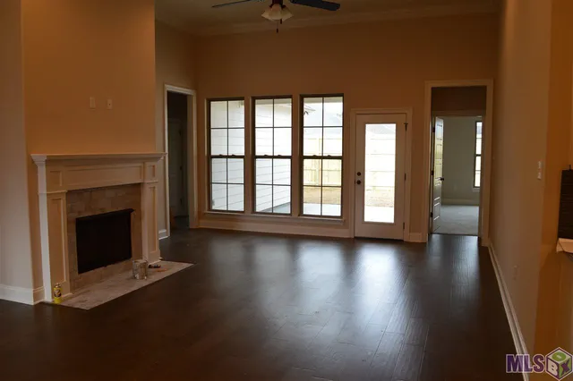 $2,300 | 17235 Ledgestone Drive, Prairieville, LA 70769