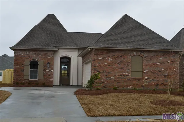 $2,300 | 17235 Ledgestone Drive, Prairieville, LA 70769