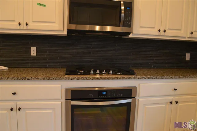 $2,300 | 17235 Ledgestone Drive, Prairieville, LA 70769