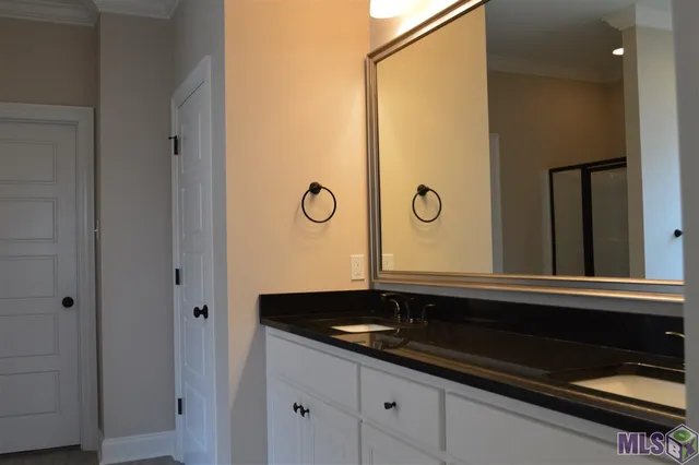 $2,300 | 17235 Ledgestone Drive, Prairieville, LA 70769