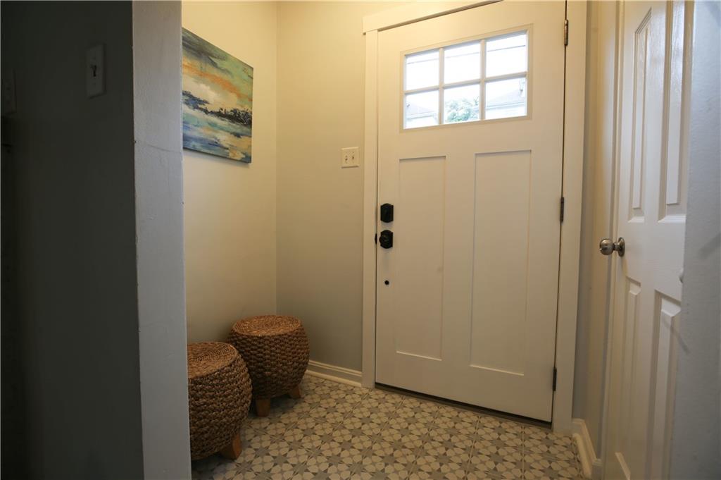 1837 Devonshire Road Coraopolis, PA 15108 - Photo 2 of 22 Gallery Image 2