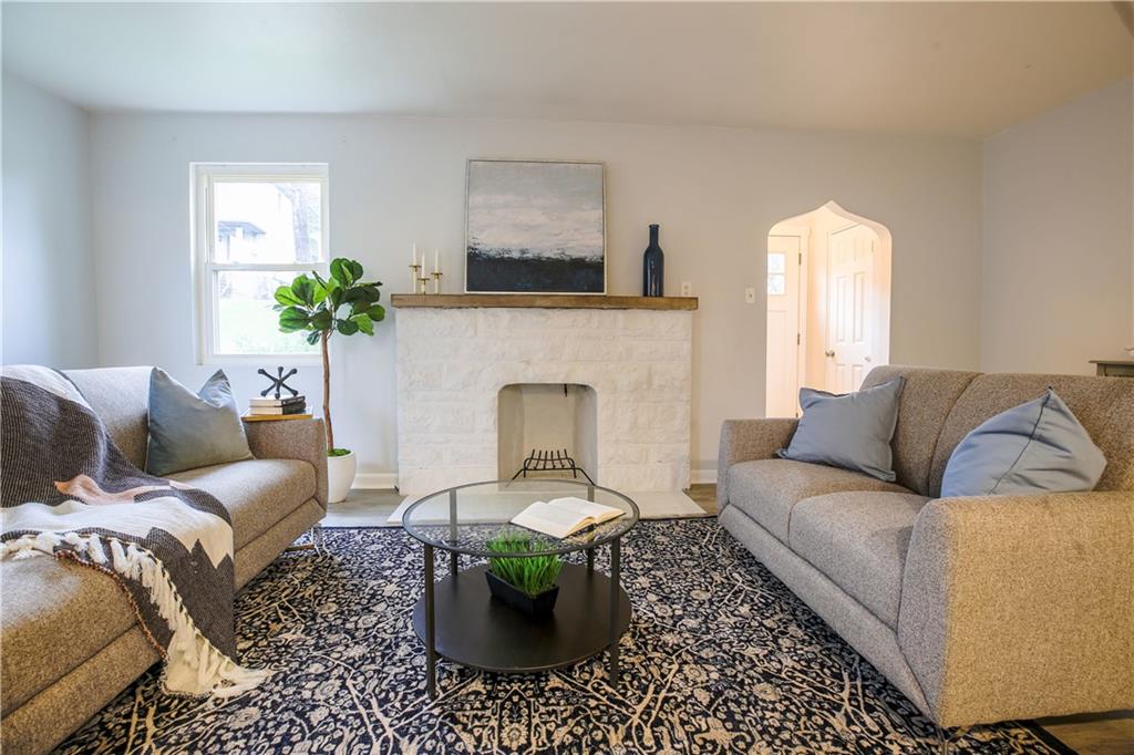 1837 Devonshire Road Coraopolis, PA 15108 - Photo 5 of 22 Gallery Image 5
