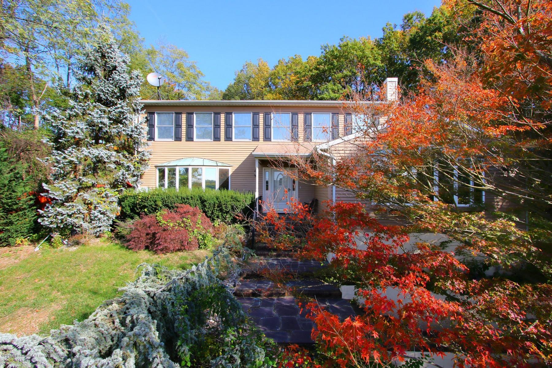 16 Bay Hill Road Middletown, NJ 07737 - Photo 3 of 47 COMPLETE PRIVACY
